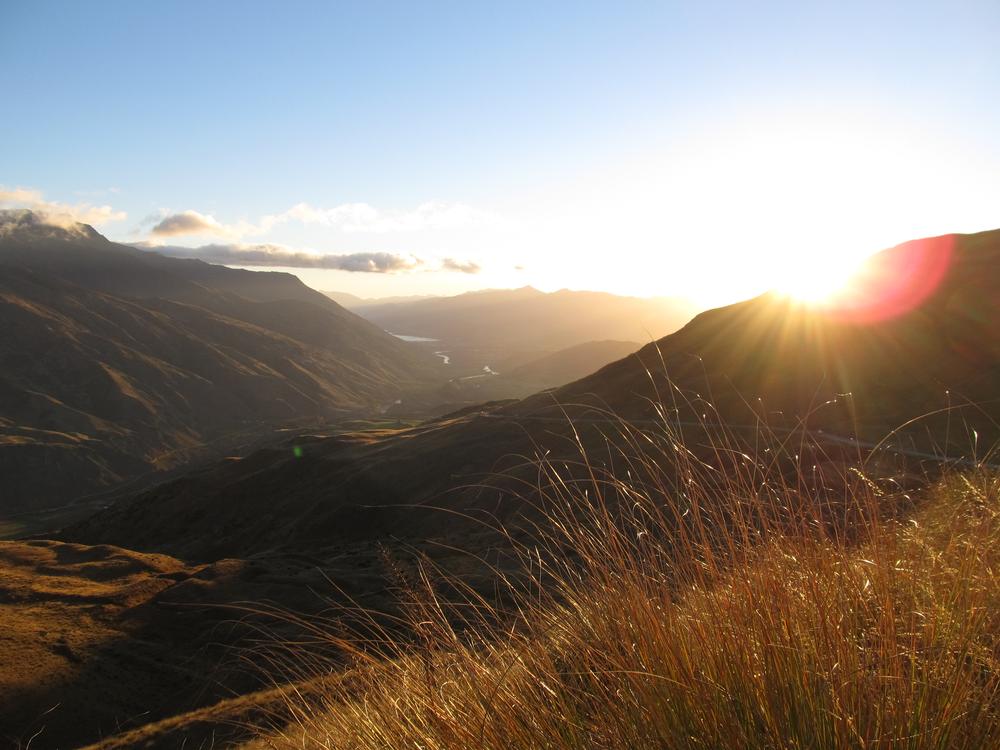 New Zealand mountain image